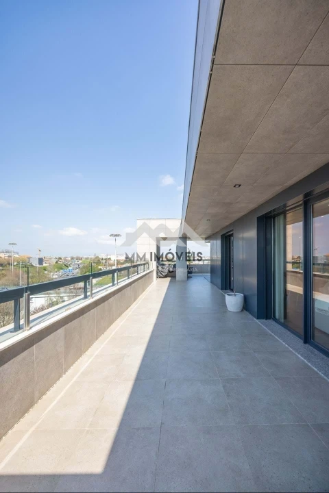 Apartamento T4 para Venda em Paranhos