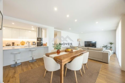 Apartamento T4 para Venda em Paranhos