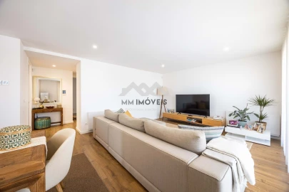 Apartamento T4 para Venda em Paranhos
