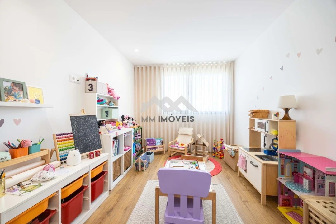 Apartamento T4 para Venda em Paranhos Foto 28