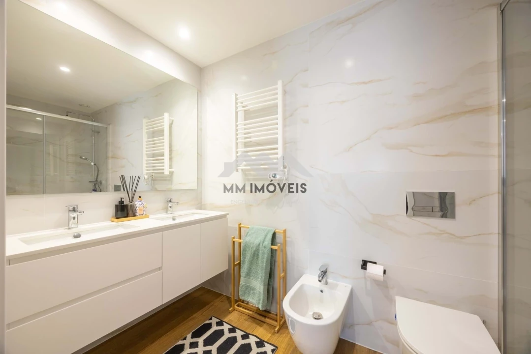 Apartamento T4 para Venda em Paranhos Foto 13