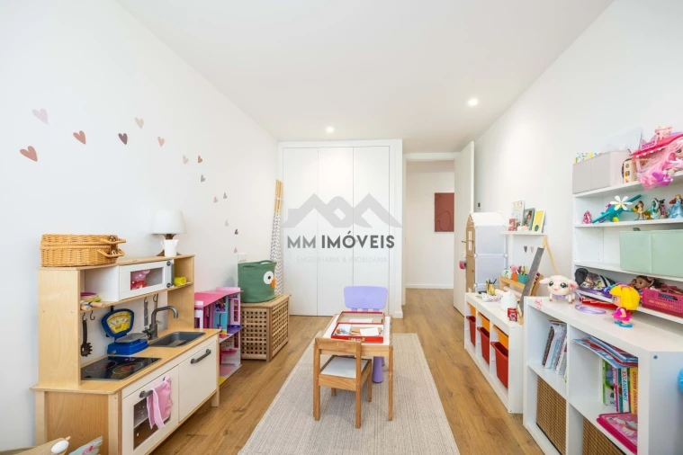 Apartamento T4 para Venda em Paranhos Foto 29