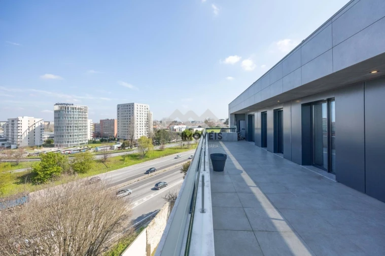 Apartamento T4 para Venda em Paranhos Foto 68