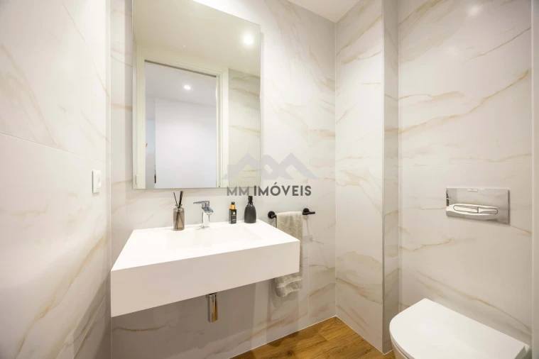 Apartamento T4 para Venda em Paranhos Foto 45