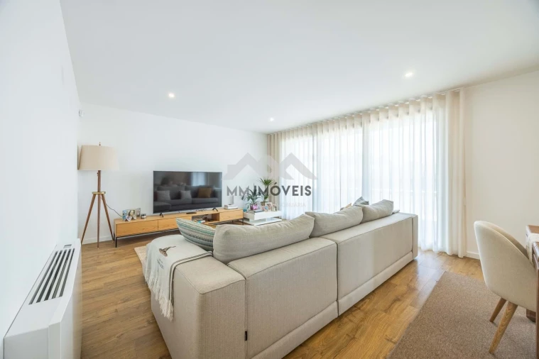 Apartamento T4 para Venda em Paranhos Foto 59