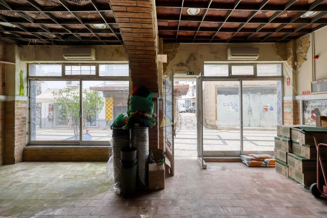 Prédio para Venda em Olhão Foto 21