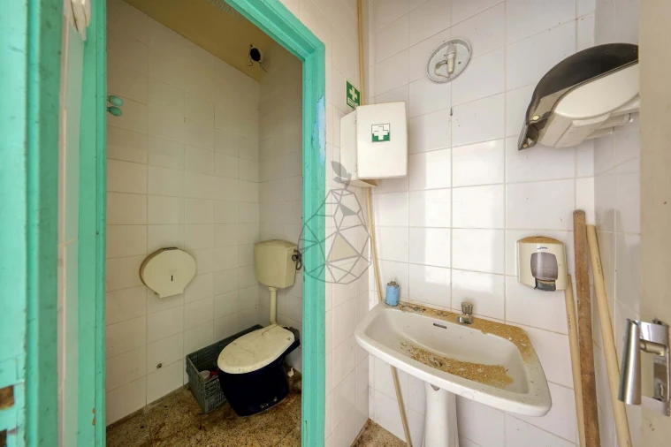 Prédio para Venda em Olhão Foto 16