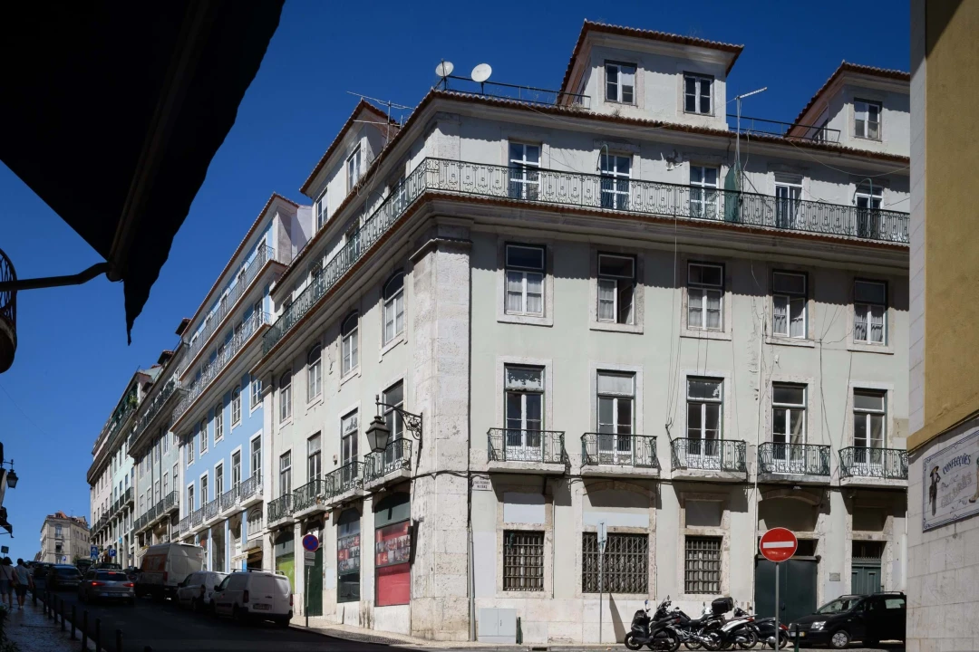 Apartamento para Venda em Santa Maria Maior Foto 15