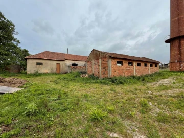 Moradia T5 para Venda em Pedreiras
