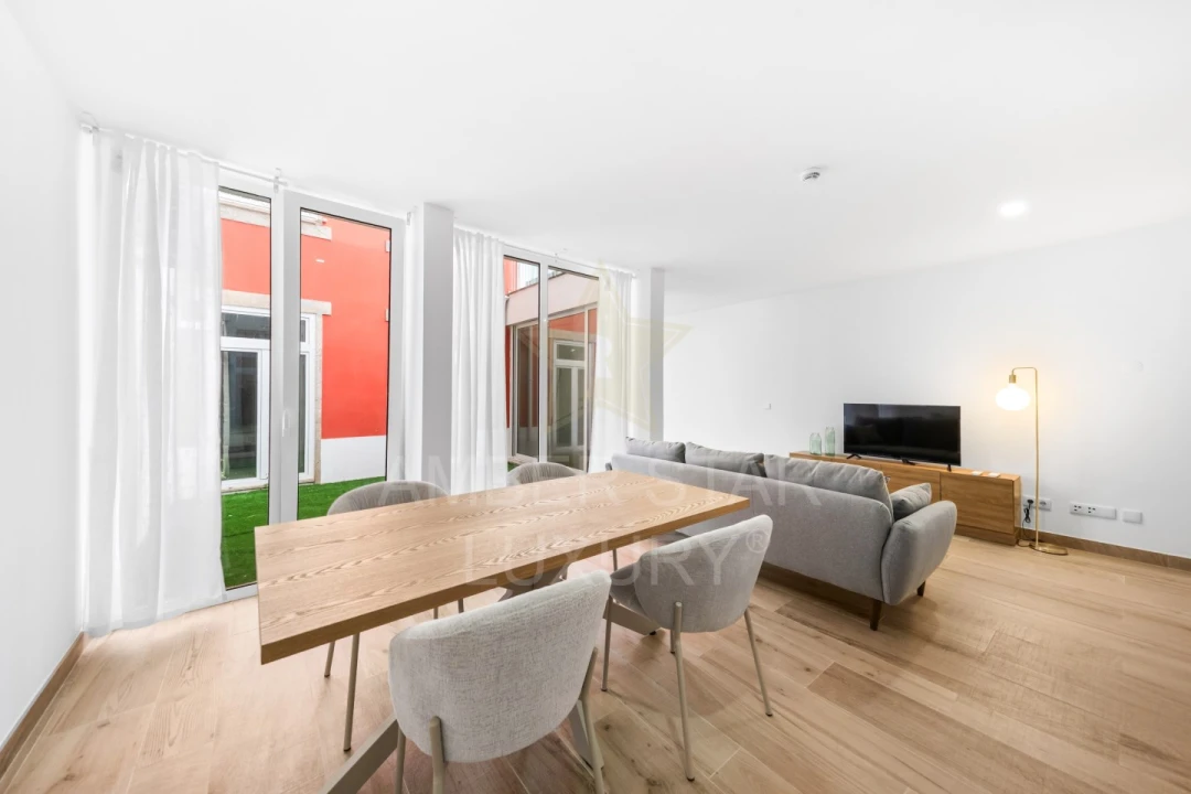 Apartamento T1 para Venda em Cedofeita, Santo Ildefonso, Sé, Miragaia, São Nicolau e Vitória Foto 1