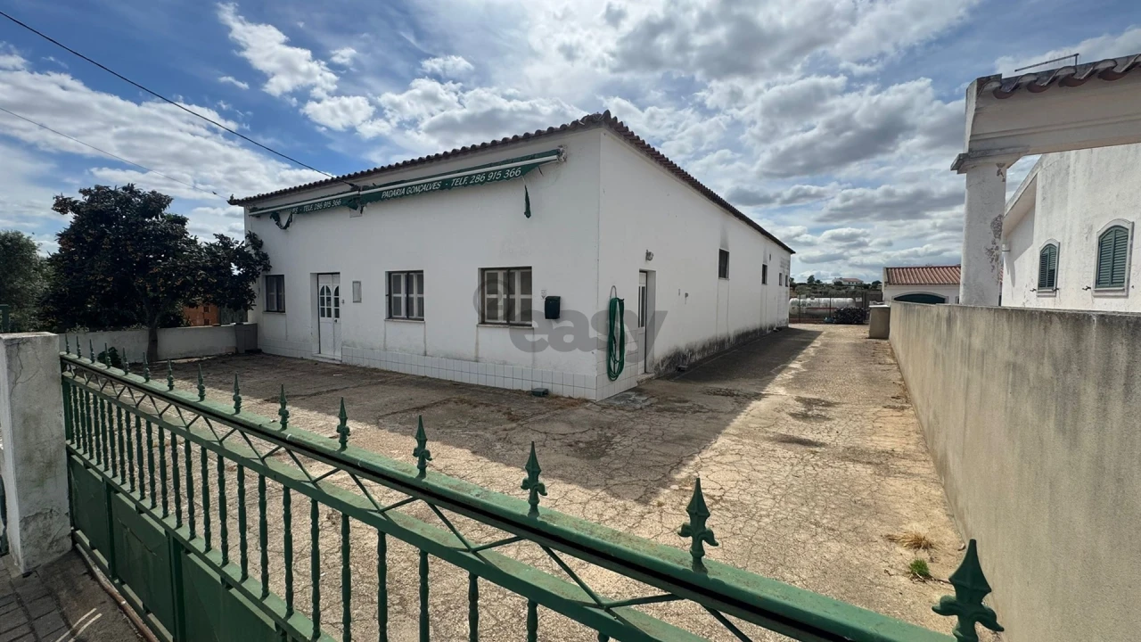 Negócio para Arrendamento em Entradas Foto 2