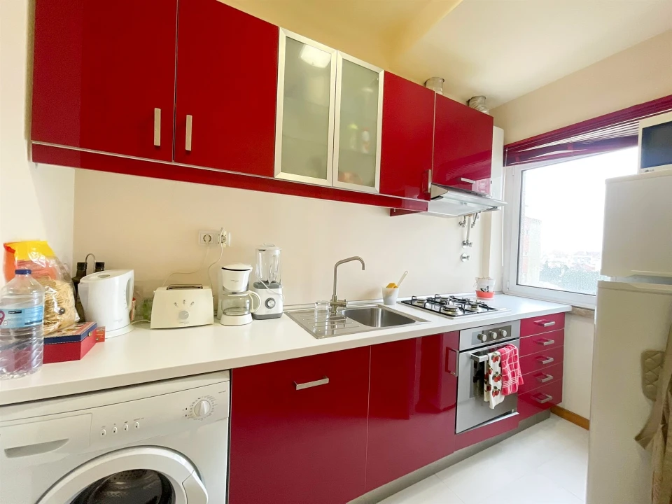 Apartamento T2 para Arrendamento em Benfica Foto 1