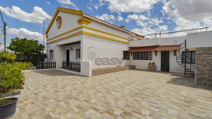 Moradia T4 para Venda em Moita
