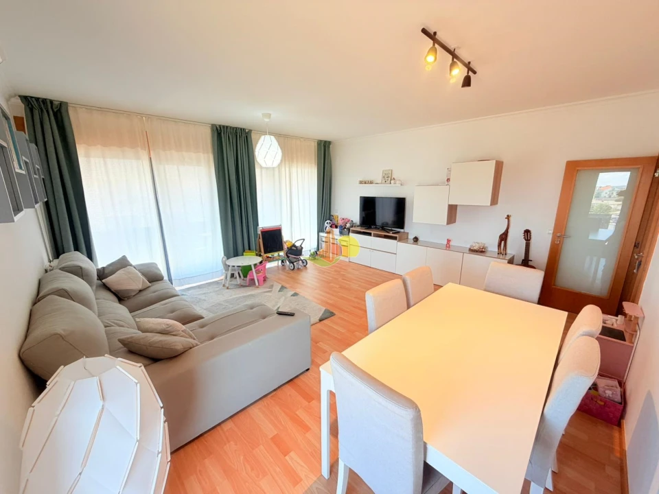 Apartamento T3 para Venda em Tavarede Foto 3