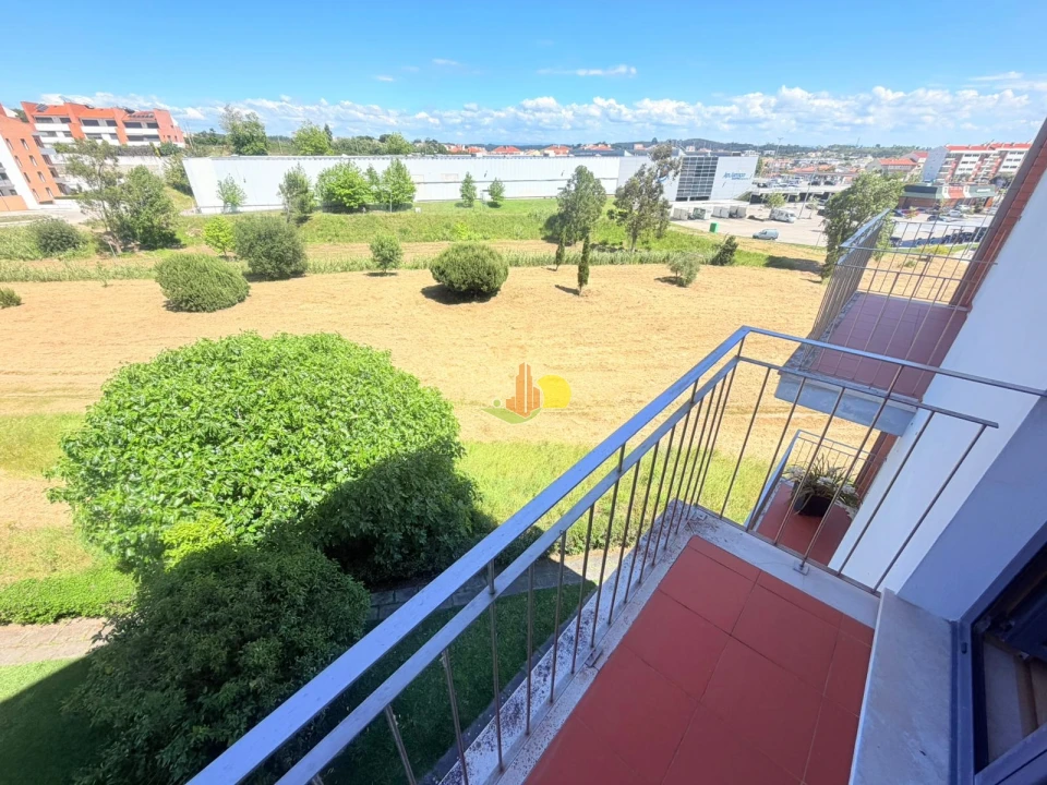 Apartamento T3 para Venda em Tavarede Foto 32