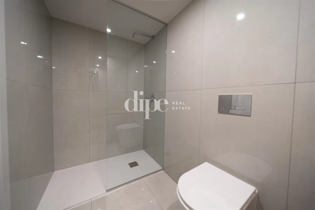 Apartamento T1 para Arrendamento em Urgezes Foto 12