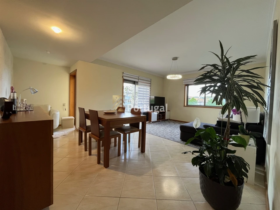 Apartamento T2 para Arrendamento em Nogueiró e Tenões Foto 3