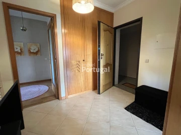 Apartamento T2 para Arrendamento em Nogueiró e Tenões