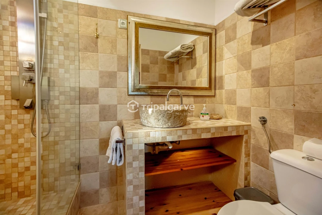 Moradia T4 para Arrendamento em Guia Foto 45