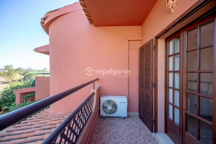 Moradia T4 para Arrendamento em Guia Foto 46