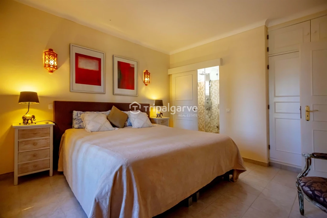 Moradia T4 para Arrendamento em Guia Foto 37