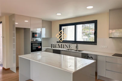 Apartamento T2 para Venda em Funchal (Santa Maria Maior)