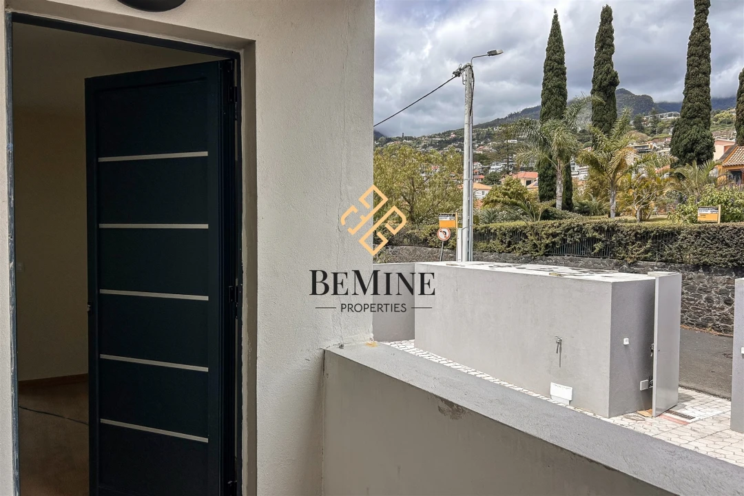 Apartamento T2 para Venda em Funchal (Santa Maria Maior) Foto 2