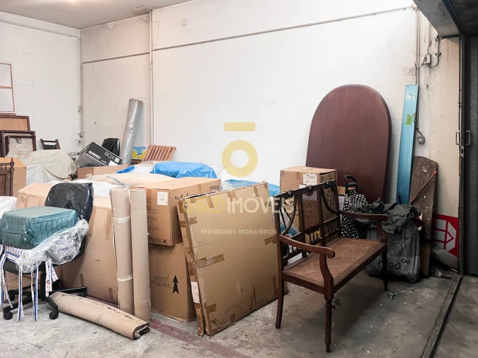 Garagem para Venda em Lordelo do Ouro e Massarelos Foto 4