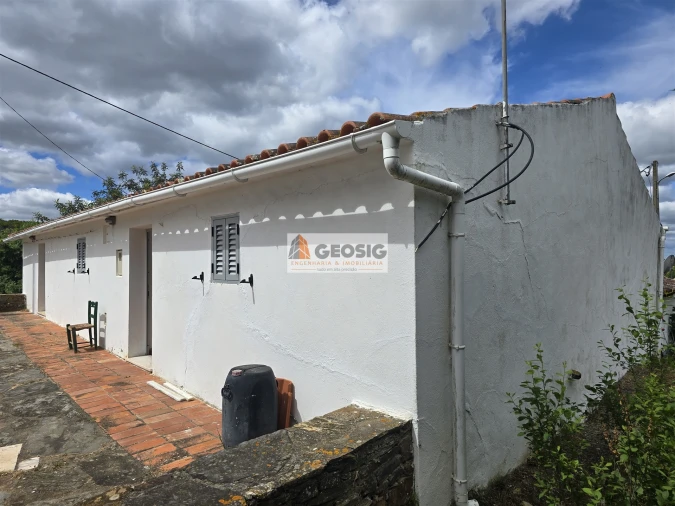 Moradia T2 para Venda em São Barnabe Foto 2