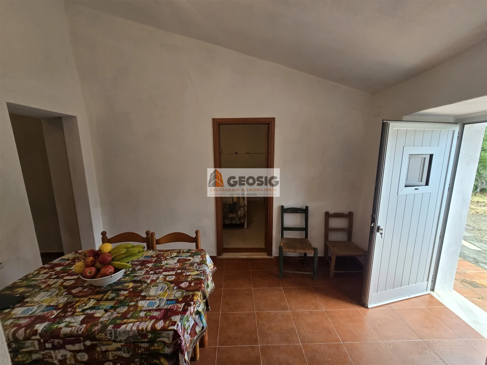 Moradia T2 para Venda em São Barnabe Foto 7