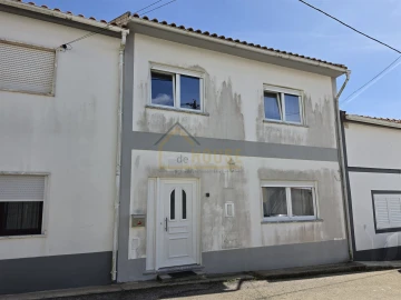 Moradia T4 para Venda em Atouguia da Baleia