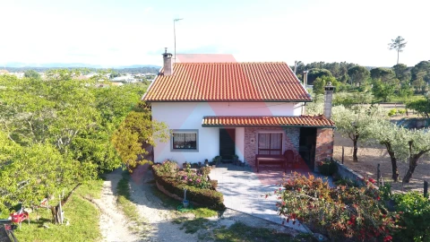 Moradia T3 para Venda em Tabua