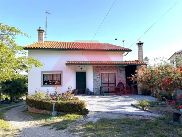 Moradia T3 para Venda em Tabua