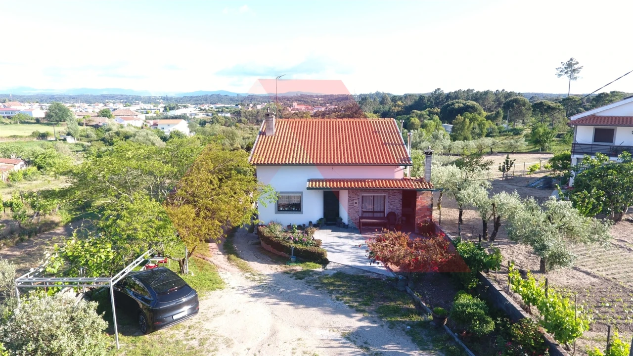 Moradia T3 para Venda em Tabua Foto 2
