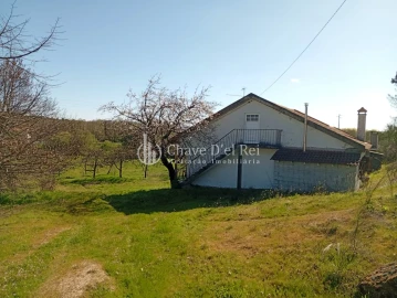 Moradia T3 para Venda em Rua
