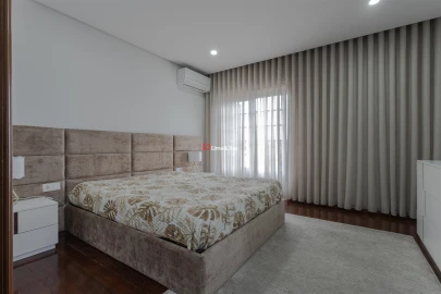 Moradia T3 para Venda em Santa Maria de Lamas