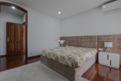 Moradia T3 para Venda em Santa Maria de Lamas