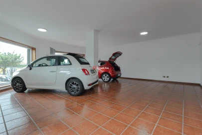 Moradia T3 para Venda em Santa Maria de Lamas