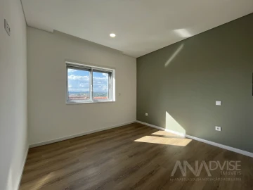 Apartamento T4 para Venda em Viseu