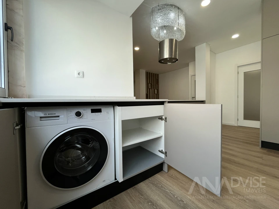 Apartamento T4 para Venda em Viseu Foto 6