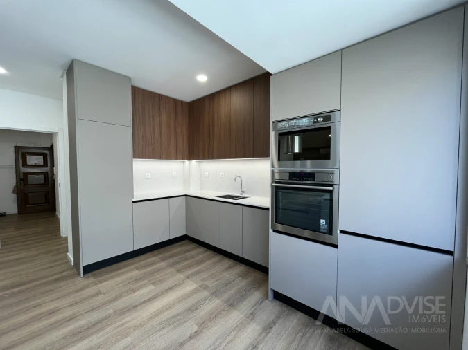 Apartamento T4 para Venda em Viseu Foto 11