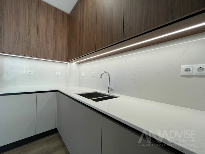 Apartamento T4 para Venda em Viseu Foto 12