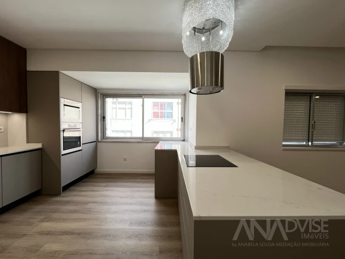 Apartamento T4 para Venda em Viseu Foto 8