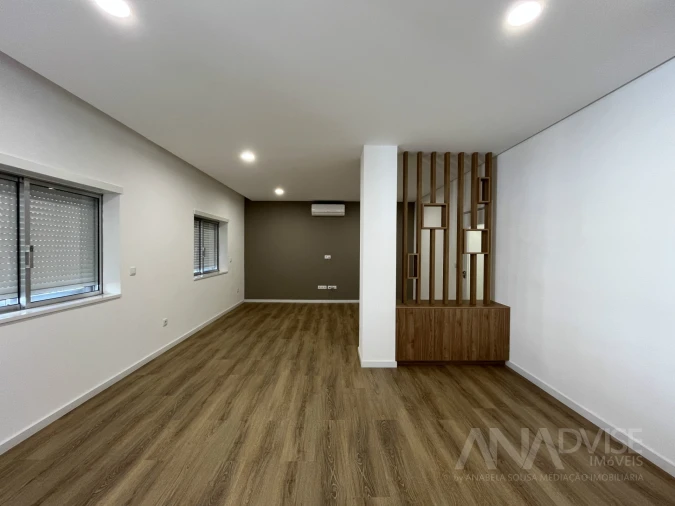 Apartamento T4 para Venda em Viseu Foto 7
