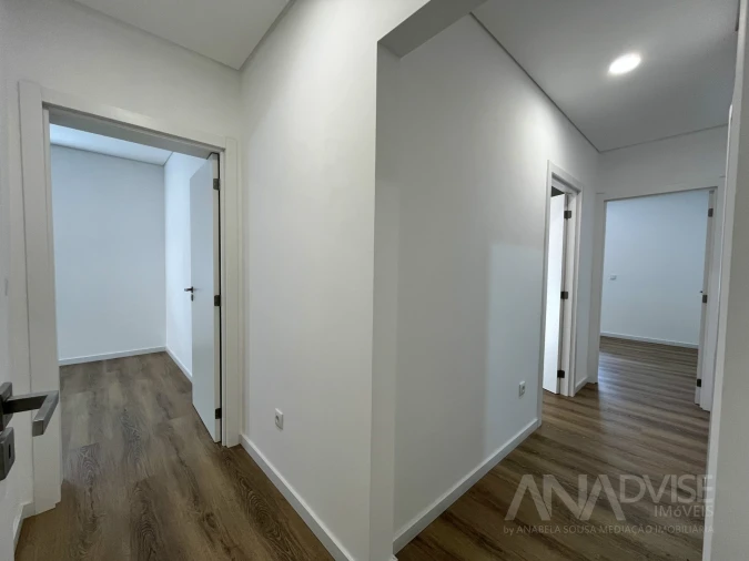 Apartamento T4 para Venda em Viseu Foto 25