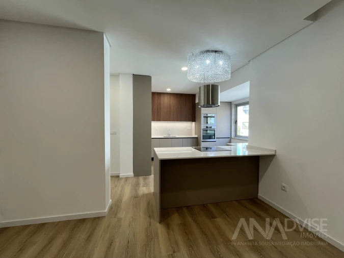 Apartamento T4 para Venda em Viseu Foto 13
