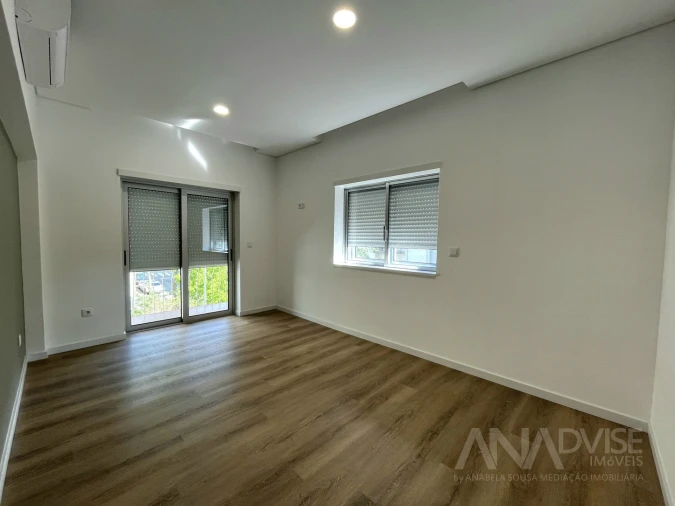 Apartamento T4 para Venda em Viseu Foto 26