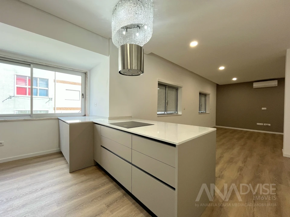 Apartamento T4 para Venda em Viseu Foto 3