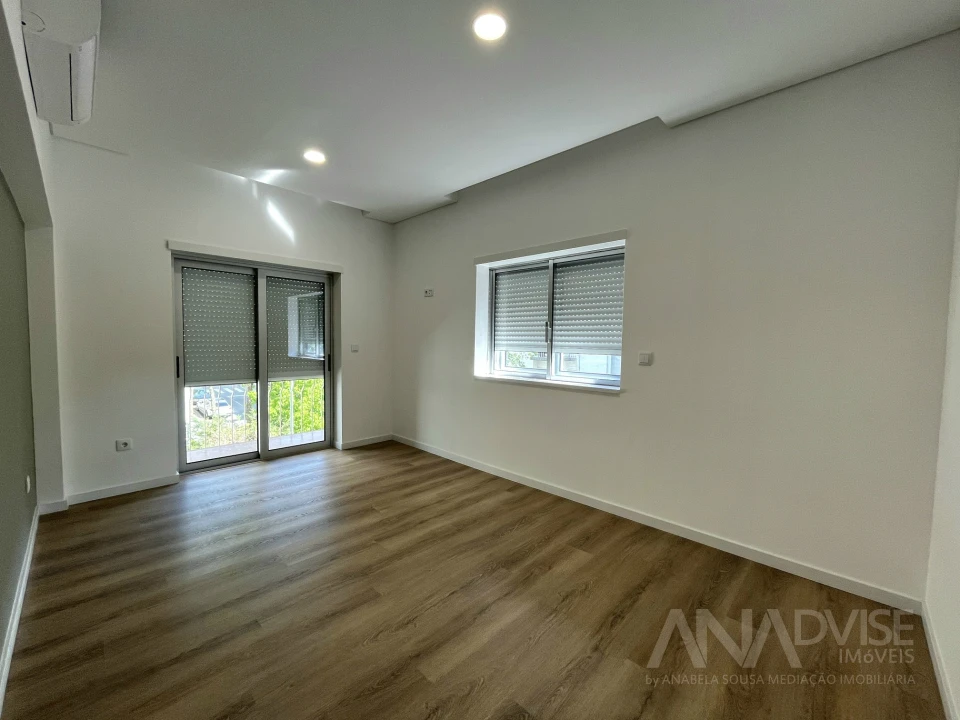 Apartamento T4 para Venda em Viseu Foto 26