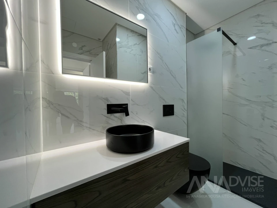 Apartamento T4 para Venda em Viseu Foto 40